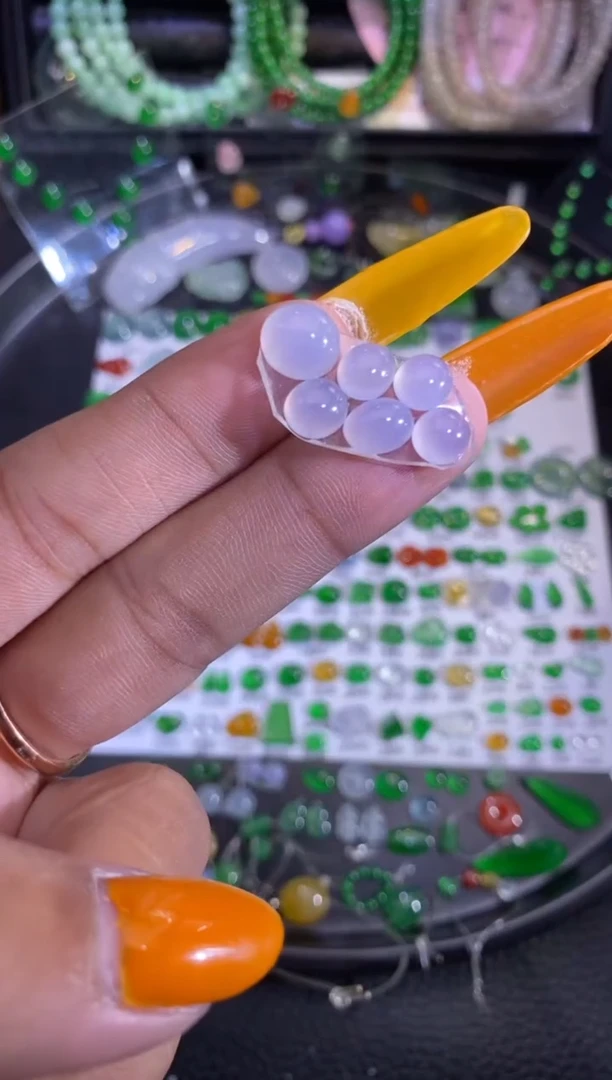未镶嵌挂件翡翠蛋
