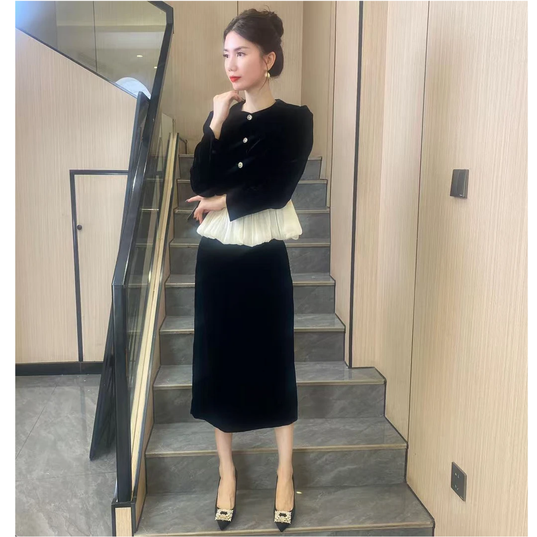 【俊英】秋款法式小香风富家千金高级设计款丝绒上衣半裙套装女