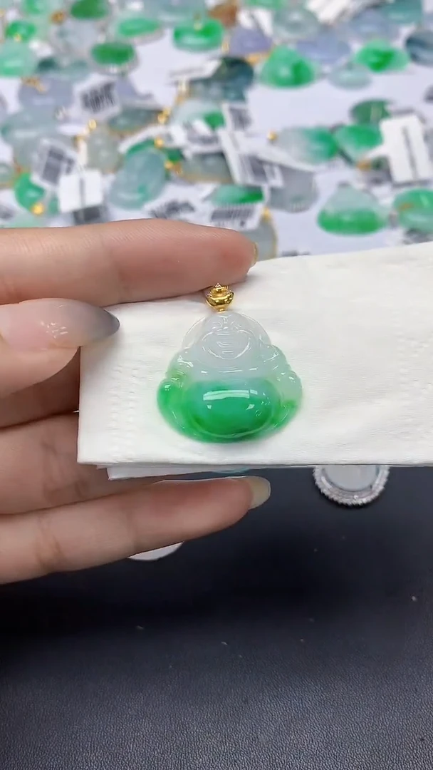 翡翠18K金镶嵌颈饰天然缅甸a货翡翠