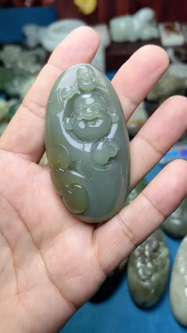 和田玉未镶嵌把件-