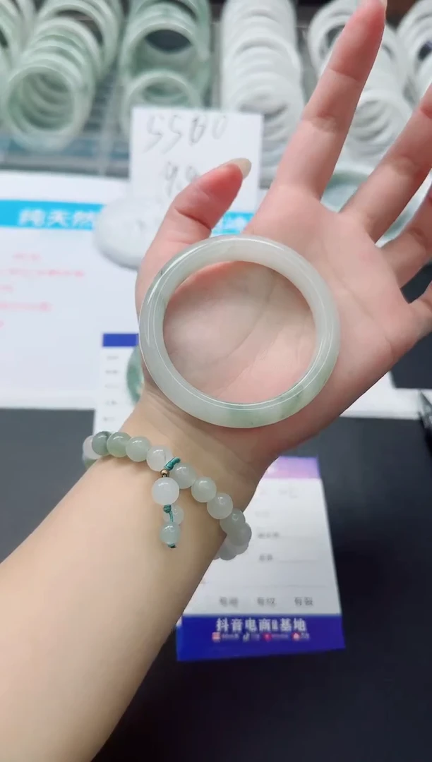 石英质玉手镯未镶嵌132/52