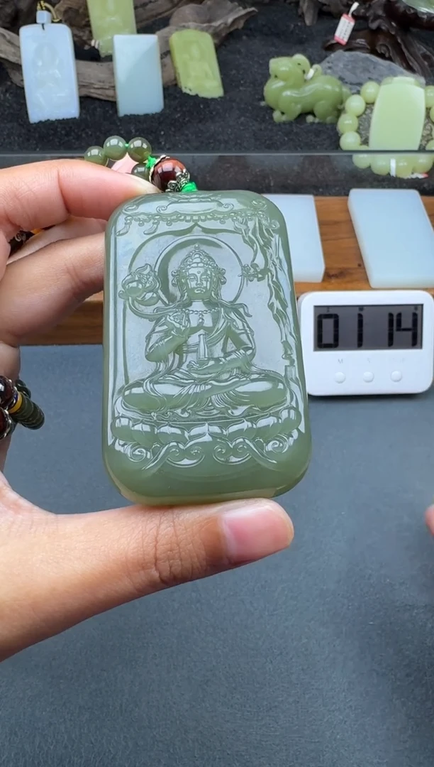 颈饰未镶嵌和田玉1