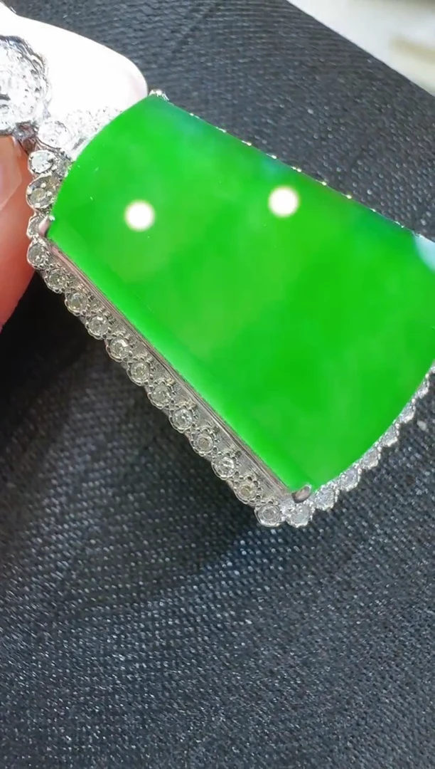 【闪购商品】翡翠吊坠(不含链)18K金镶嵌多样性团购发一件