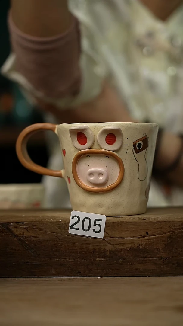 【闪购商品】瓷片新品 设计师 手作款 小猪咖啡杯