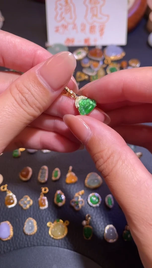 颈饰银S925镶嵌翡翠天然a货翡翠