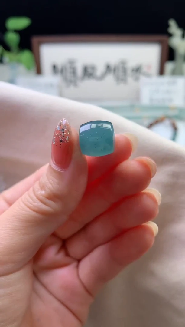 翡翠未镶嵌颈饰蒋*.0046574108