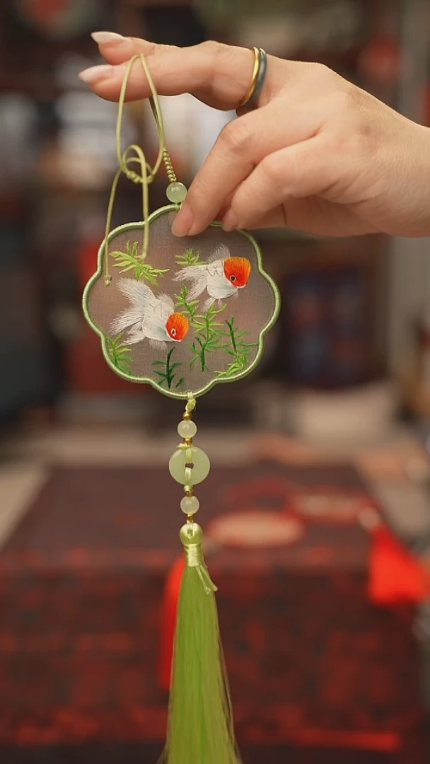 扇子绣花吊坠非遗