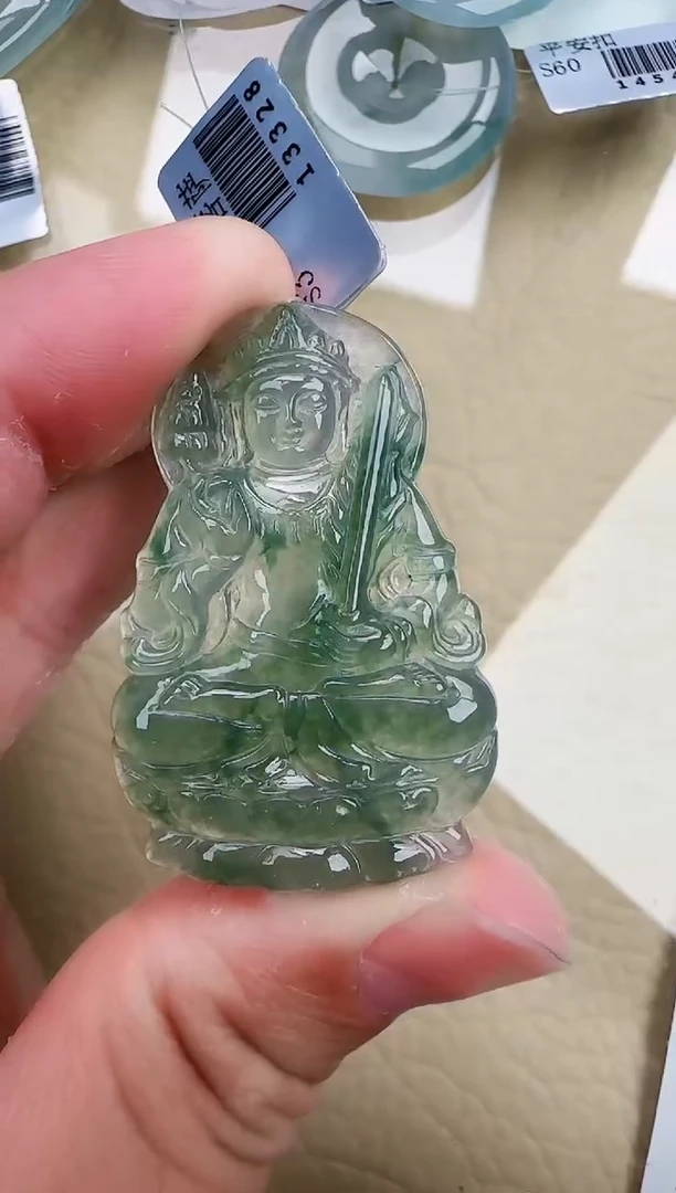 翡翠未镶嵌颈饰缅甸天然翡翠