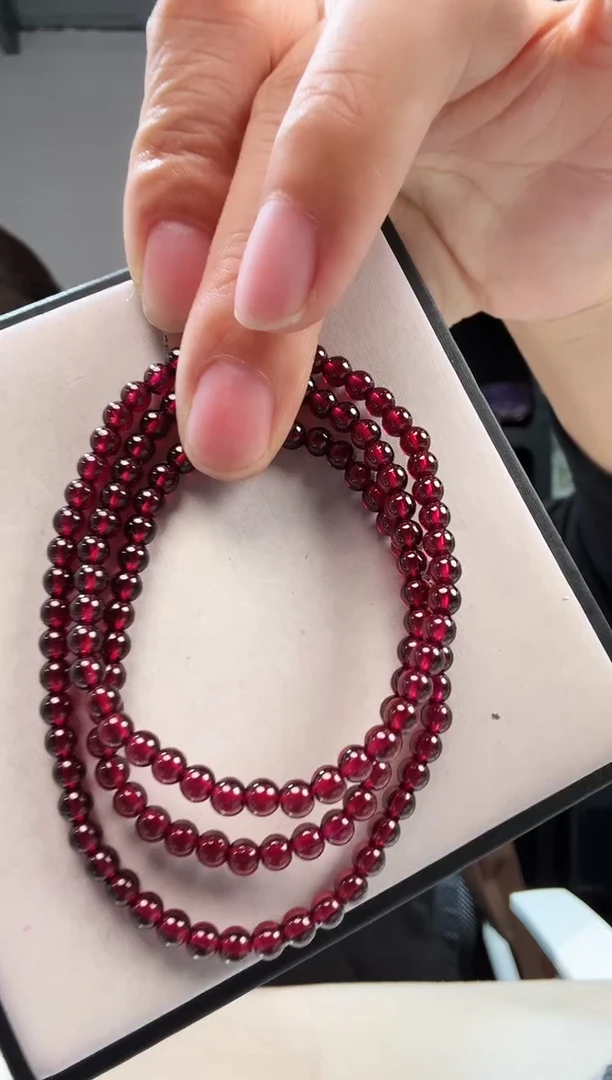 未镶嵌手链石榴石优9996 约4mm