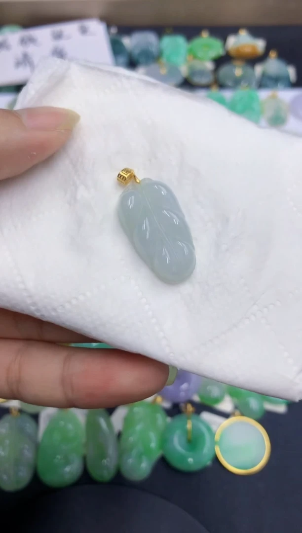 翡翠未镶嵌颈饰缅甸翡翠a货