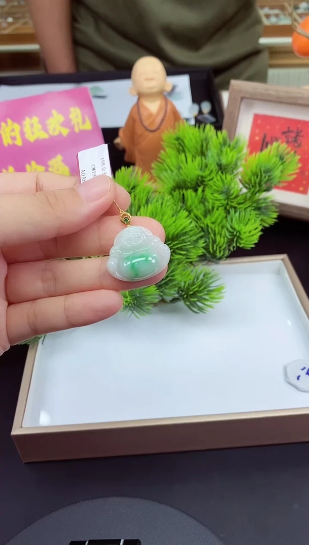 吊坠(不含链)18K金镶嵌翡翠佛公多样性发其一@@CMT