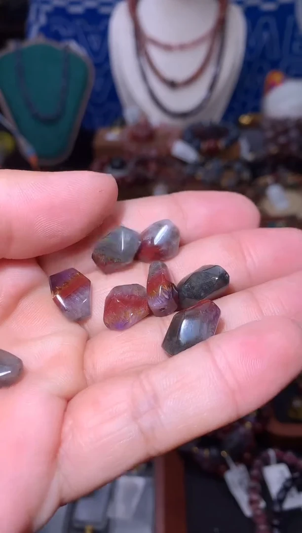 未镶嵌珠宝半成品水晶四色极光切面珠单颗，多样性发其一