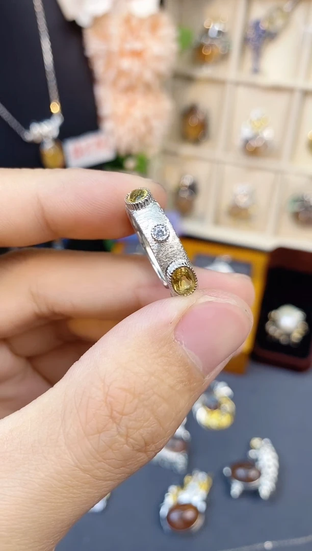 【闪购商品】黄晶戒指银S925镶嵌带证书