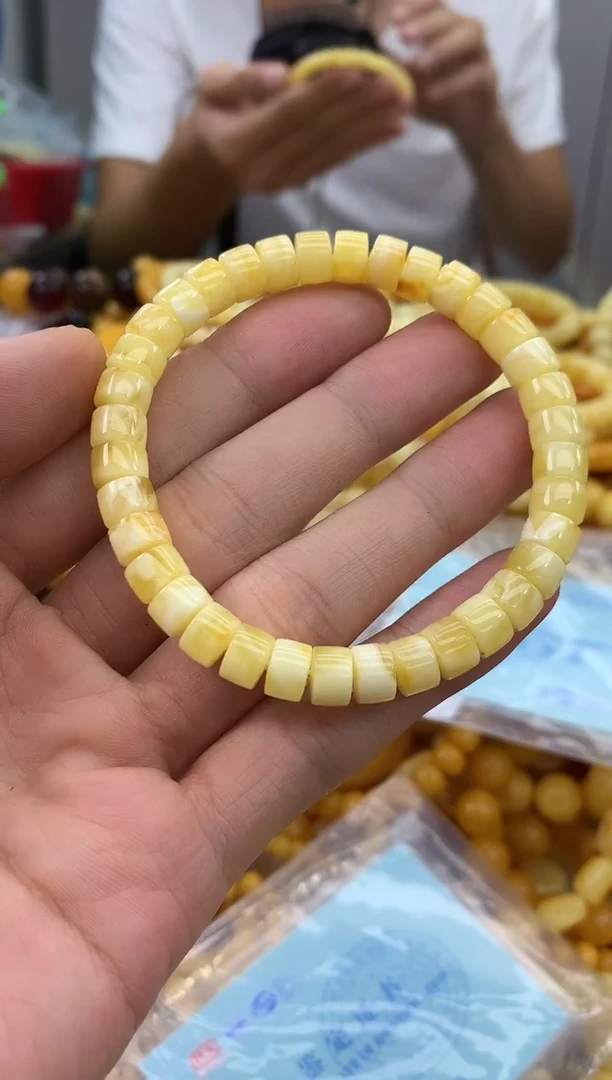 裸石蜜蜡未镶嵌手串