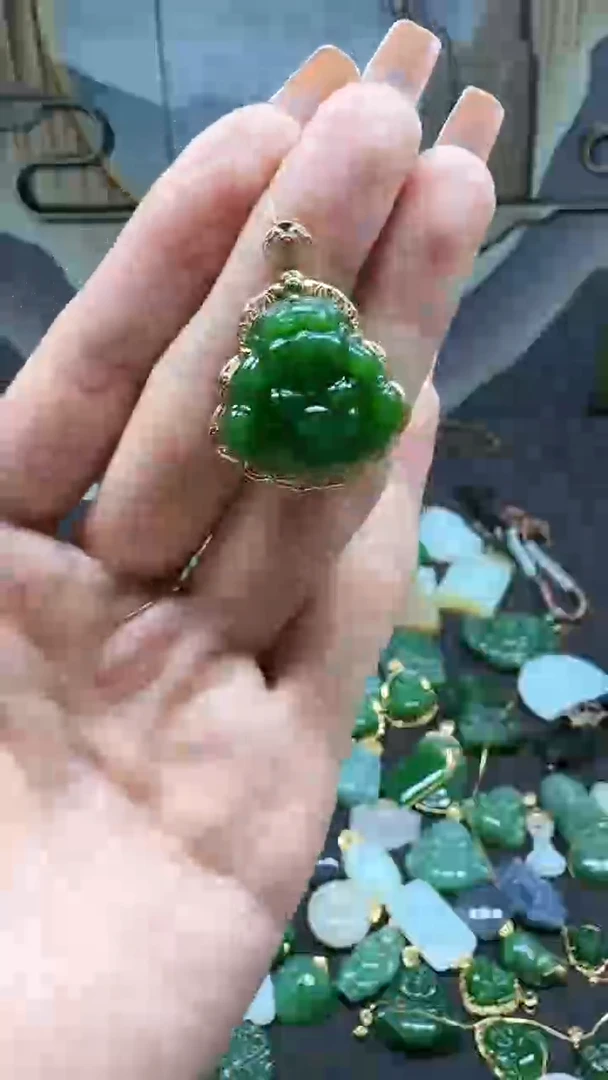 和田玉18K金镶嵌挂件1