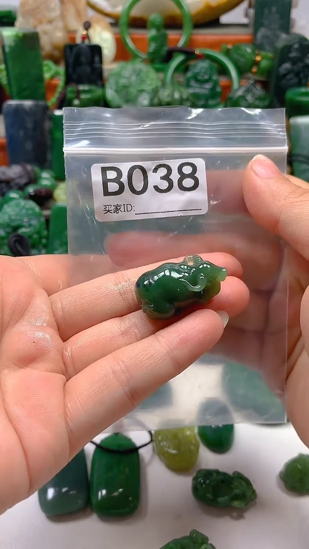 和田玉未镶嵌珠宝半成品1