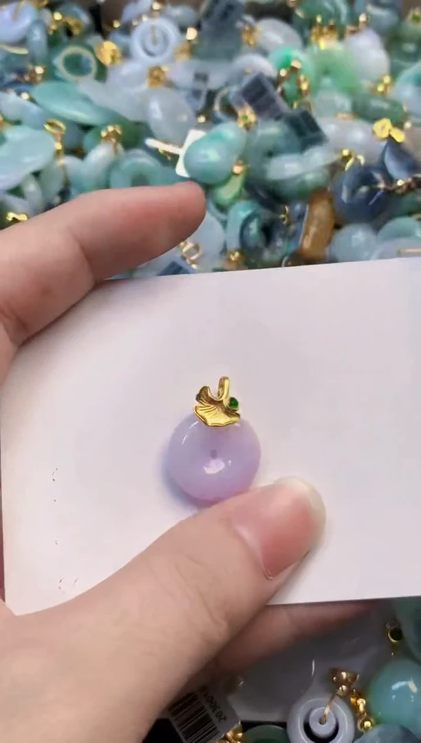 翡翠未镶嵌吊坠(不含链)1