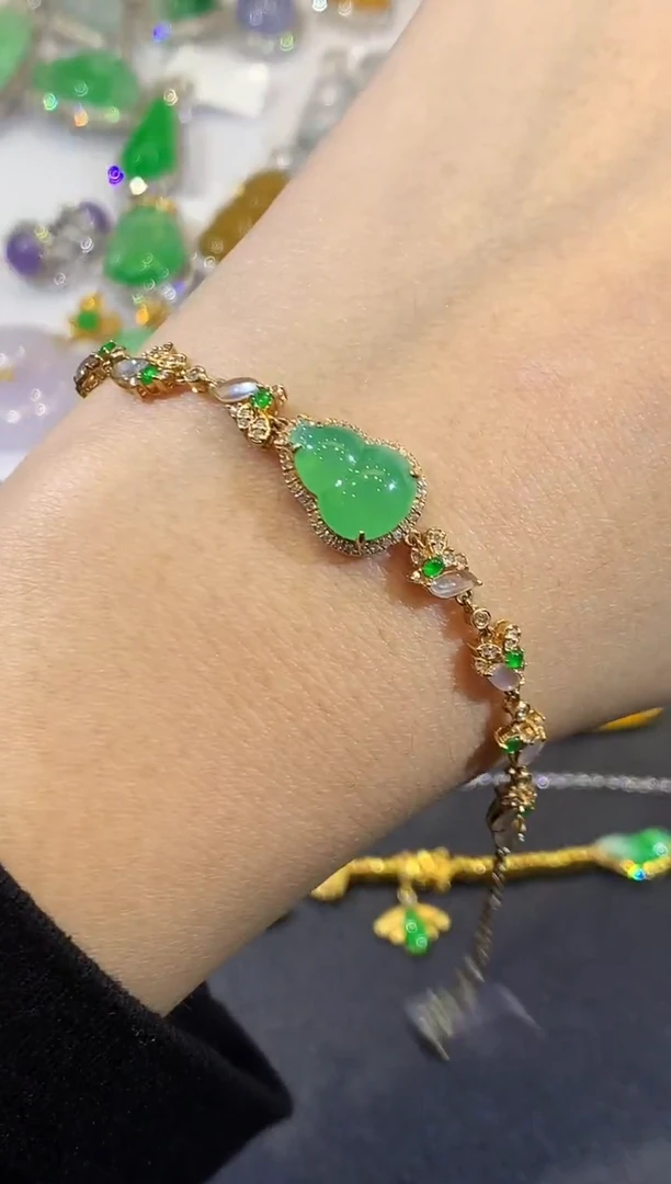 18K金镶嵌手链翡翠XY3218多样性发其一