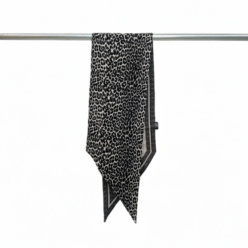 豹纹高级灰丝毛长巾115cm*20cm围巾女冬季搭配大衣高级感高端轻奢