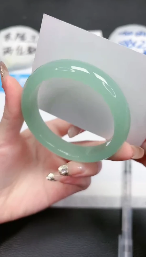 【闪购商品】石英质玉手镯未镶嵌16-57.7