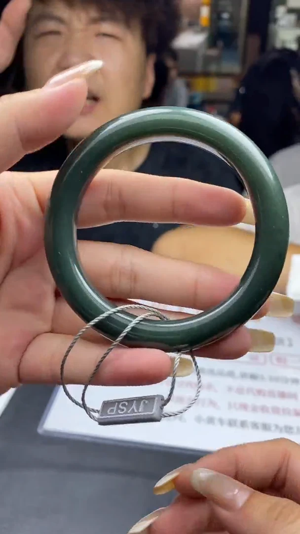 未镶嵌手镯和田玉多样性发其一-手镯-SZ651