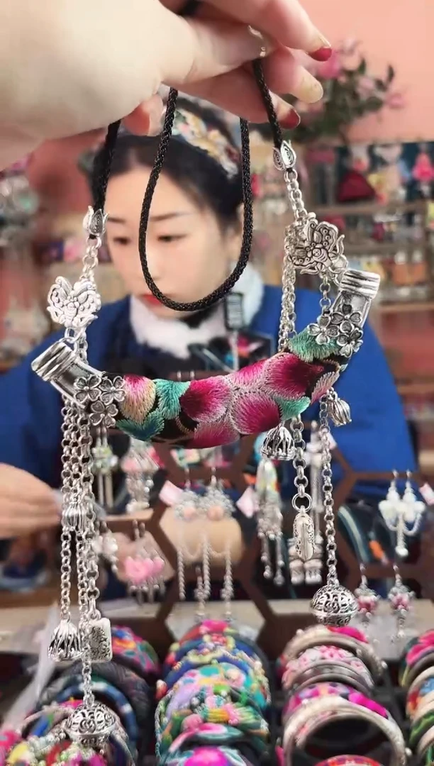 艺枝独绣手工饰品45