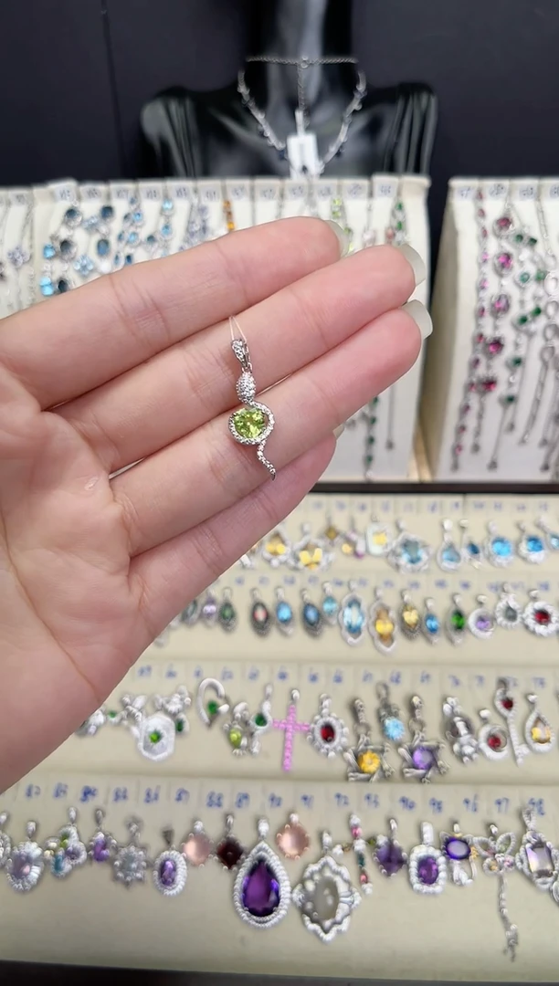 吊坠(不含链)银S925镶嵌橄榄石吊坠