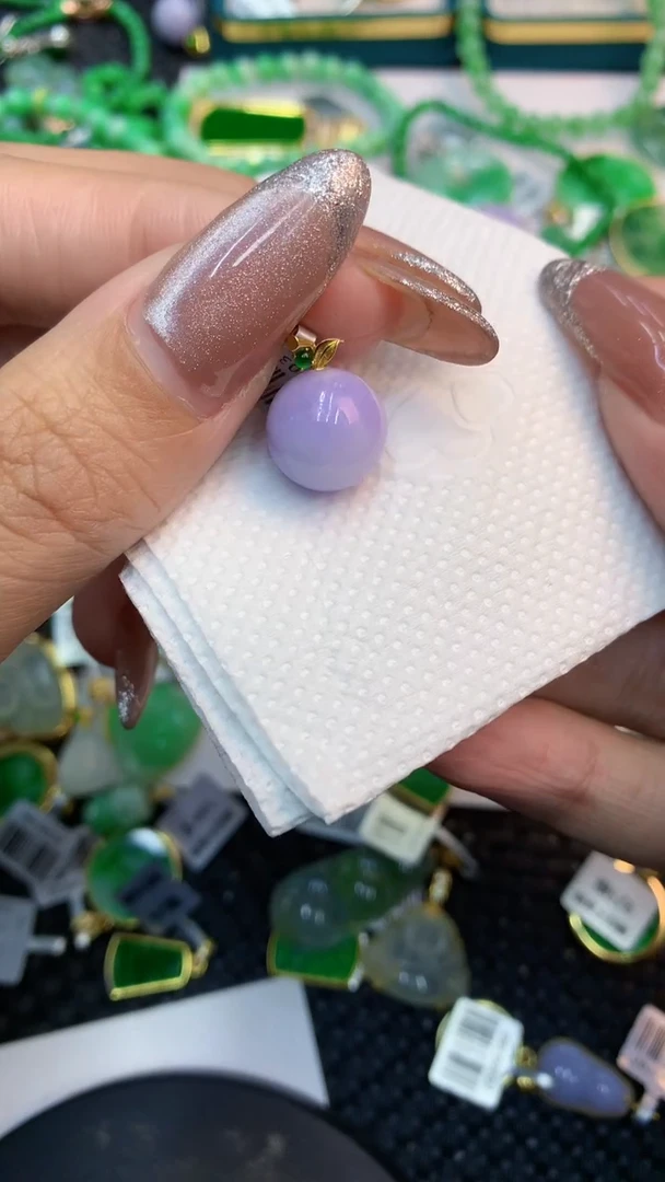 颈饰18K金镶嵌翡翠1