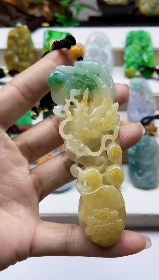 颈饰未镶嵌翡翠翡翠A货