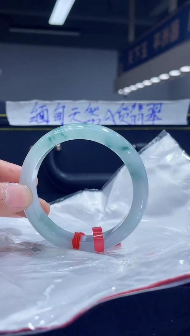 未镶嵌手镯翡翠19