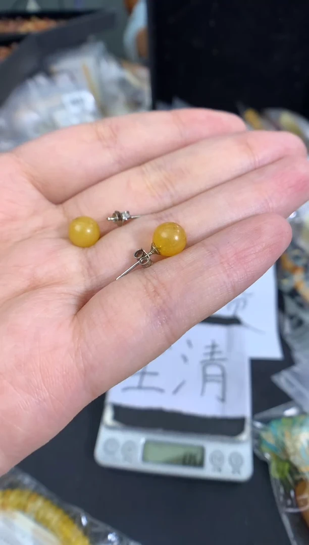 琥珀未镶嵌珠宝奇石1
