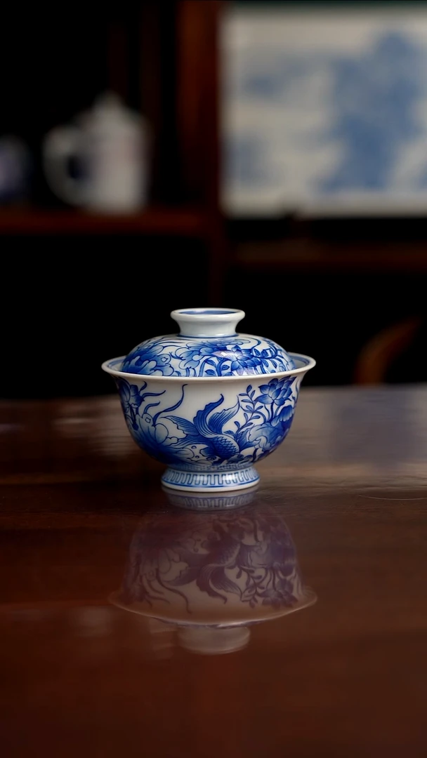 晓月窑青花荷花盖碗