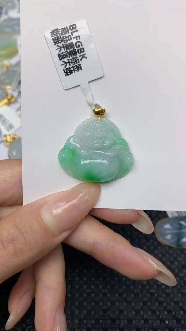 翡翠18K金镶嵌颈饰天然翡翠a货