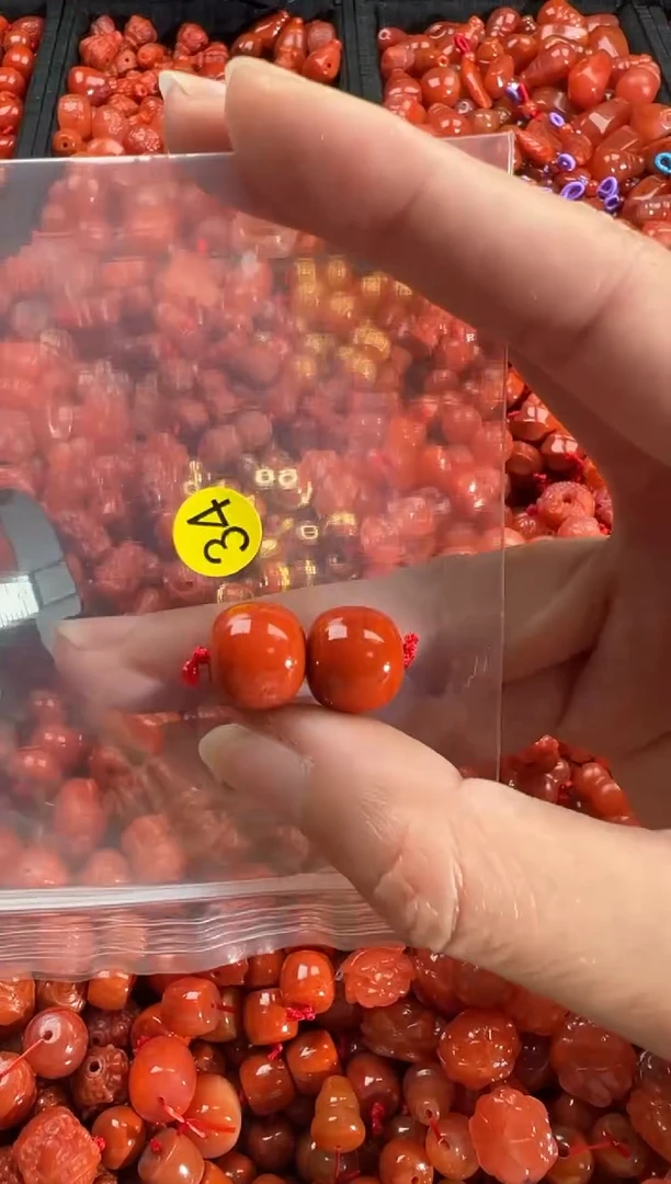 【闪购商品】南红玛瑙颈饰未镶嵌1