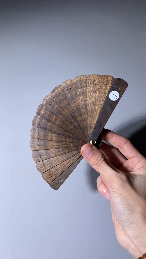【闪购商品】金丝楠木雕713号10cm乌木金丝楠小叶桢楠掌中扇