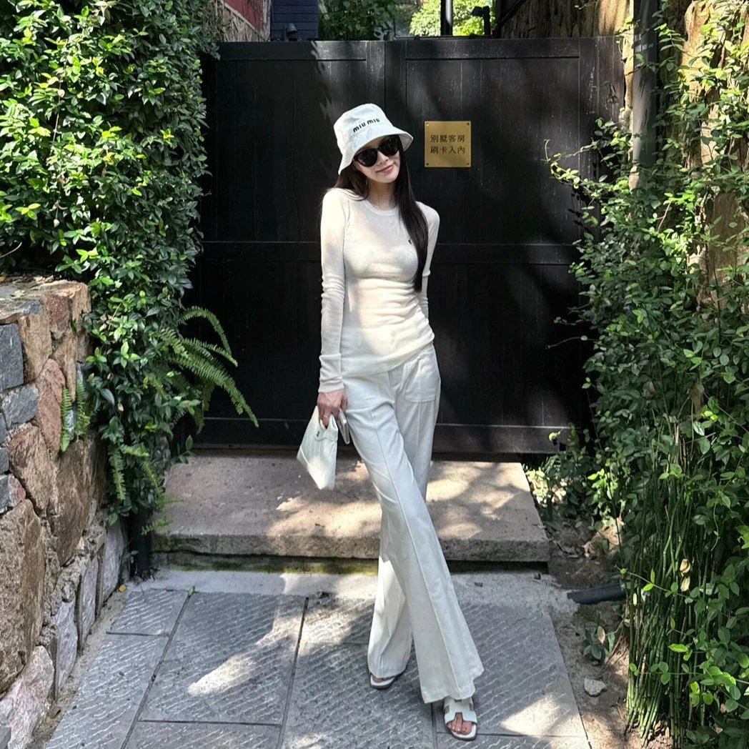 白色长袖修身T恤女早秋新款小个子韩系显瘦气质打底衫内搭上衣