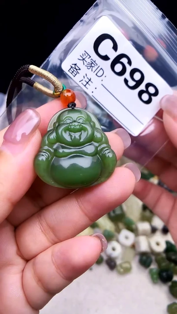 颈饰未镶嵌和田玉1