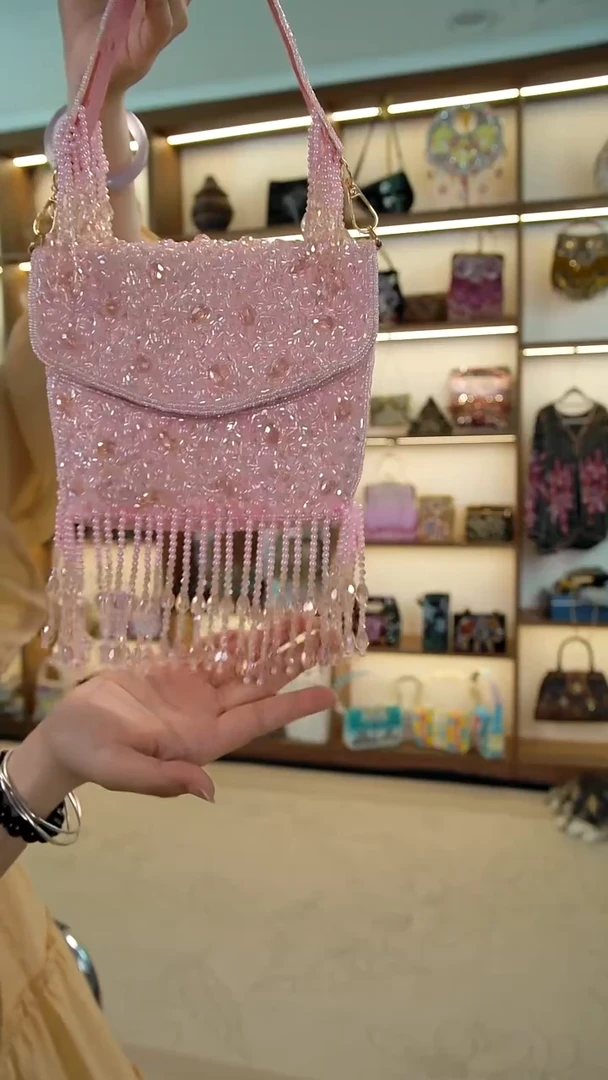 织物百格汇手工串珠包