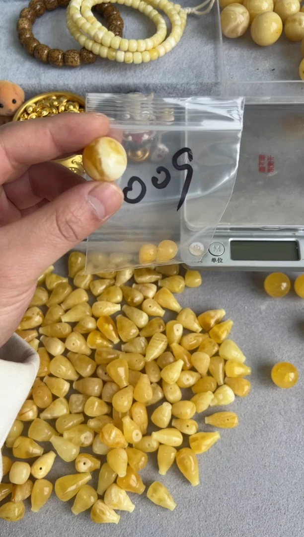 【闪购商品】蜜蜡裸石未镶嵌qqqqqqqqqq009