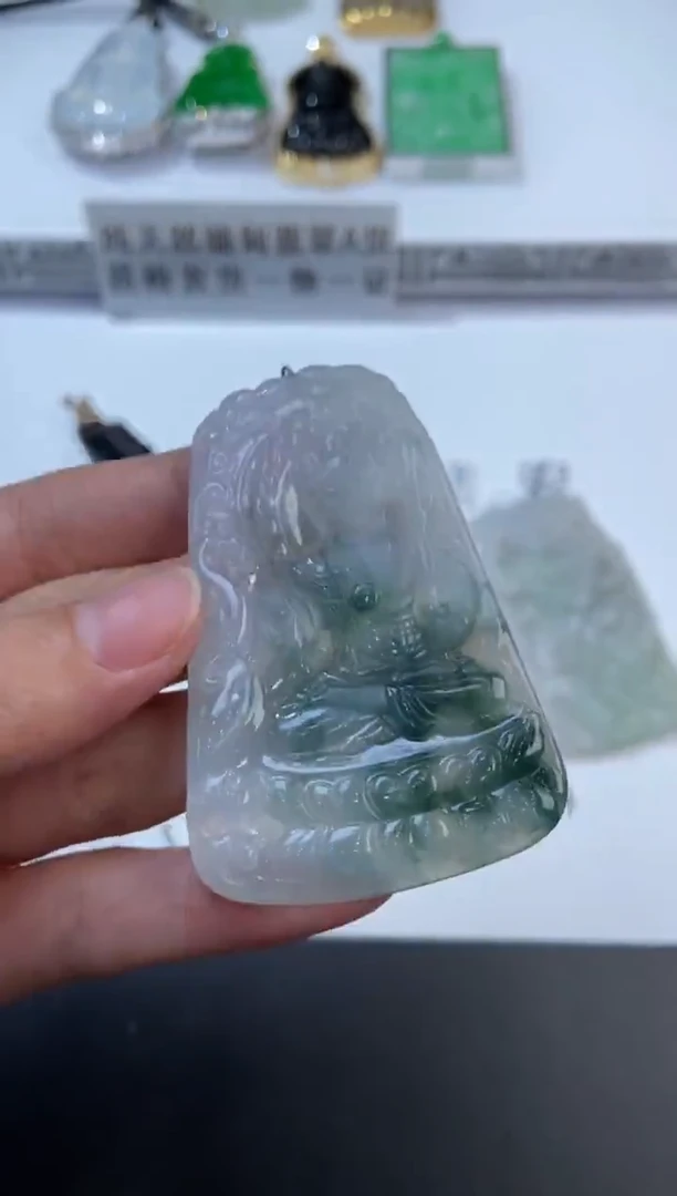 未镶嵌挂件翡翠372782  多人