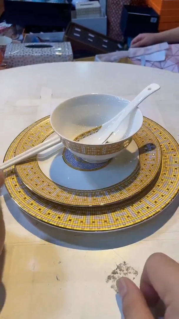 杯鸿辉家品牌瓷器，京东包邮！