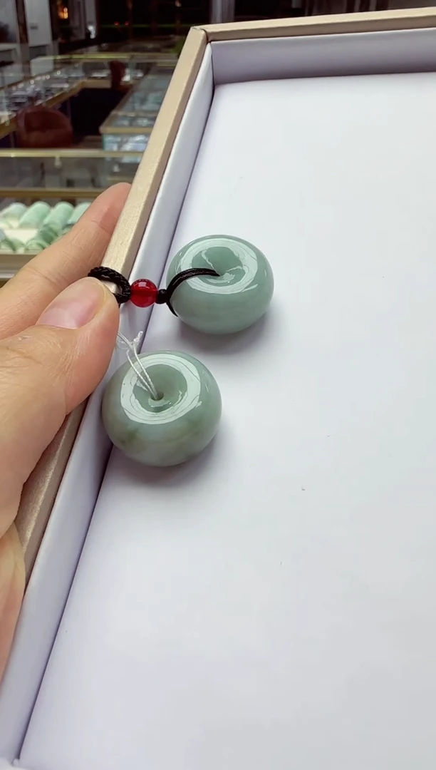 颈饰未镶嵌翡翠多样性发其一