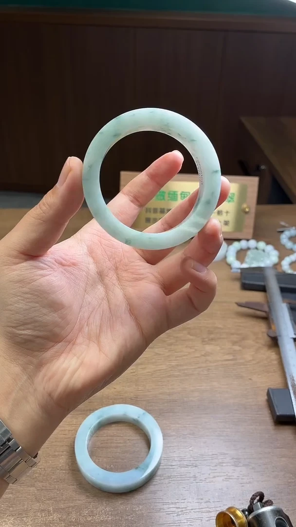 未镶嵌手镯定制翡翠定制