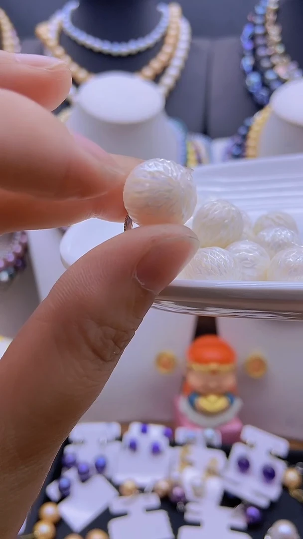 淡水珍珠未镶嵌颈饰1