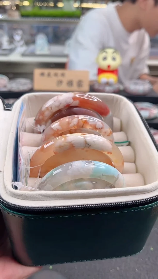 未镶嵌手镯石英质玉尘*丷圈口（赠品镯心）