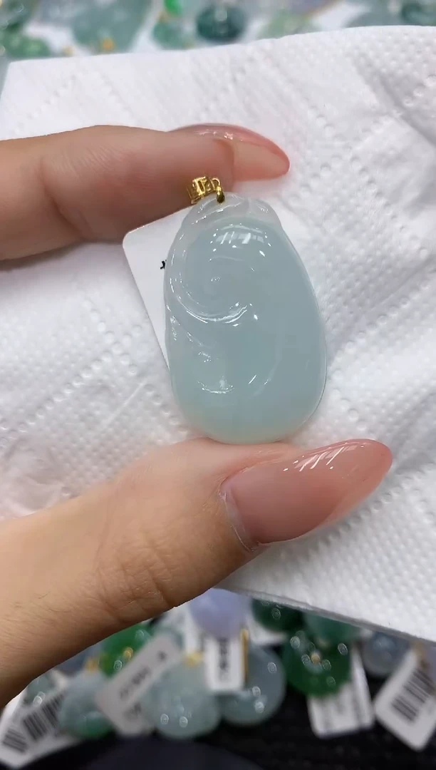 颈饰18K金镶嵌翡翠111111111111