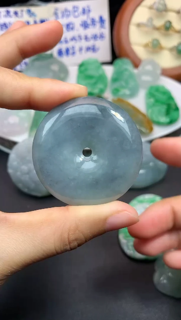 颈饰未镶嵌翡翠吊坠
