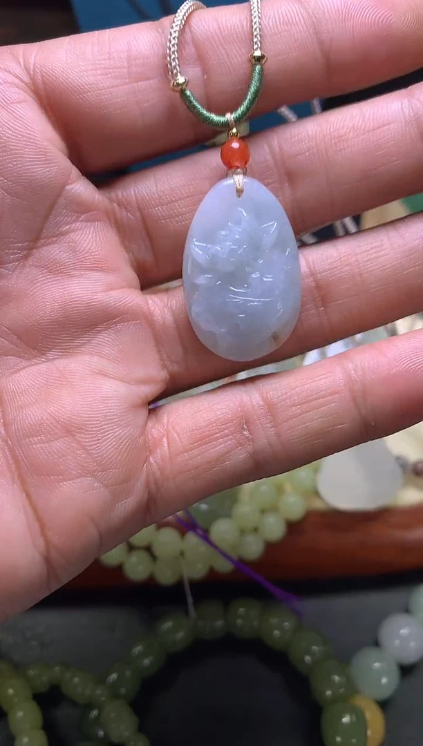 吊坠(赠链)未镶嵌翡翠翡翠