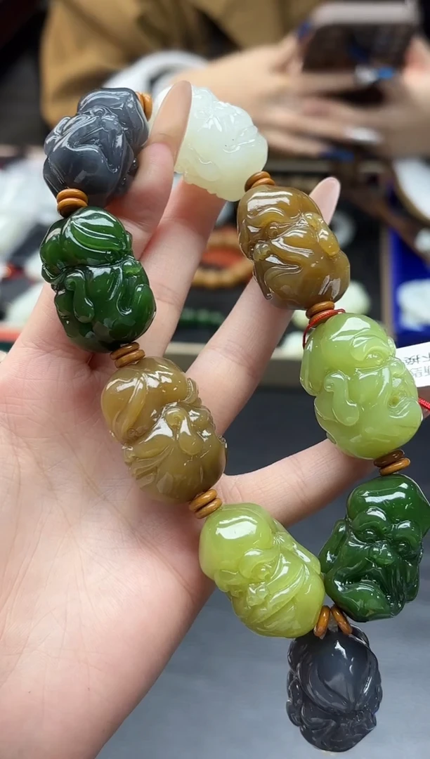 未镶嵌手串和田玉董小姐推荐 多样性发货 拍一发一