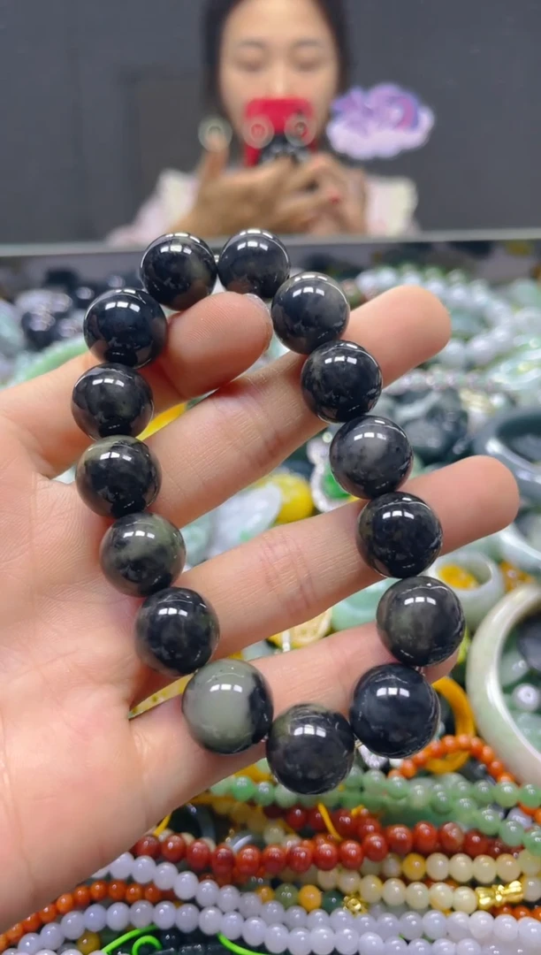 颈饰未镶嵌翡翠13MM/P/翡翠A货，一件也是批发价